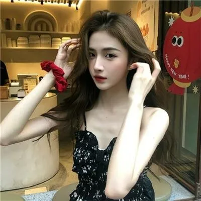唯美纯爱片《花束般的恋爱》高清在线：百分百合拍的恋人，为何还是走向了分手？