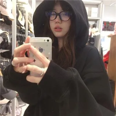 【高分生活剧】《西瓜》小林聪美超清在线：四个不同性格的女人在合租屋里的清凉夏日，豆瓣9.3治愈神作